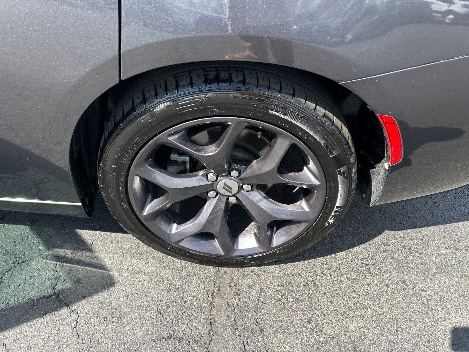 Used 2017 Dodge Charger R/T w/ Premium Group image 31