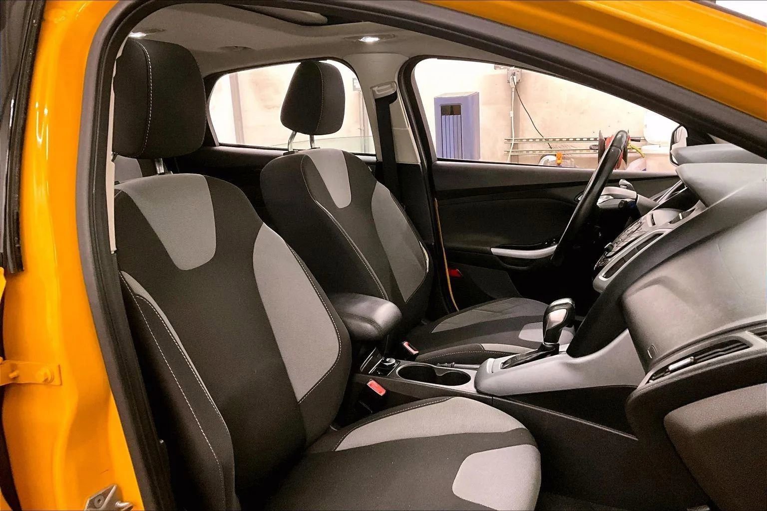 Used 2012 Ford Focus SE image 8