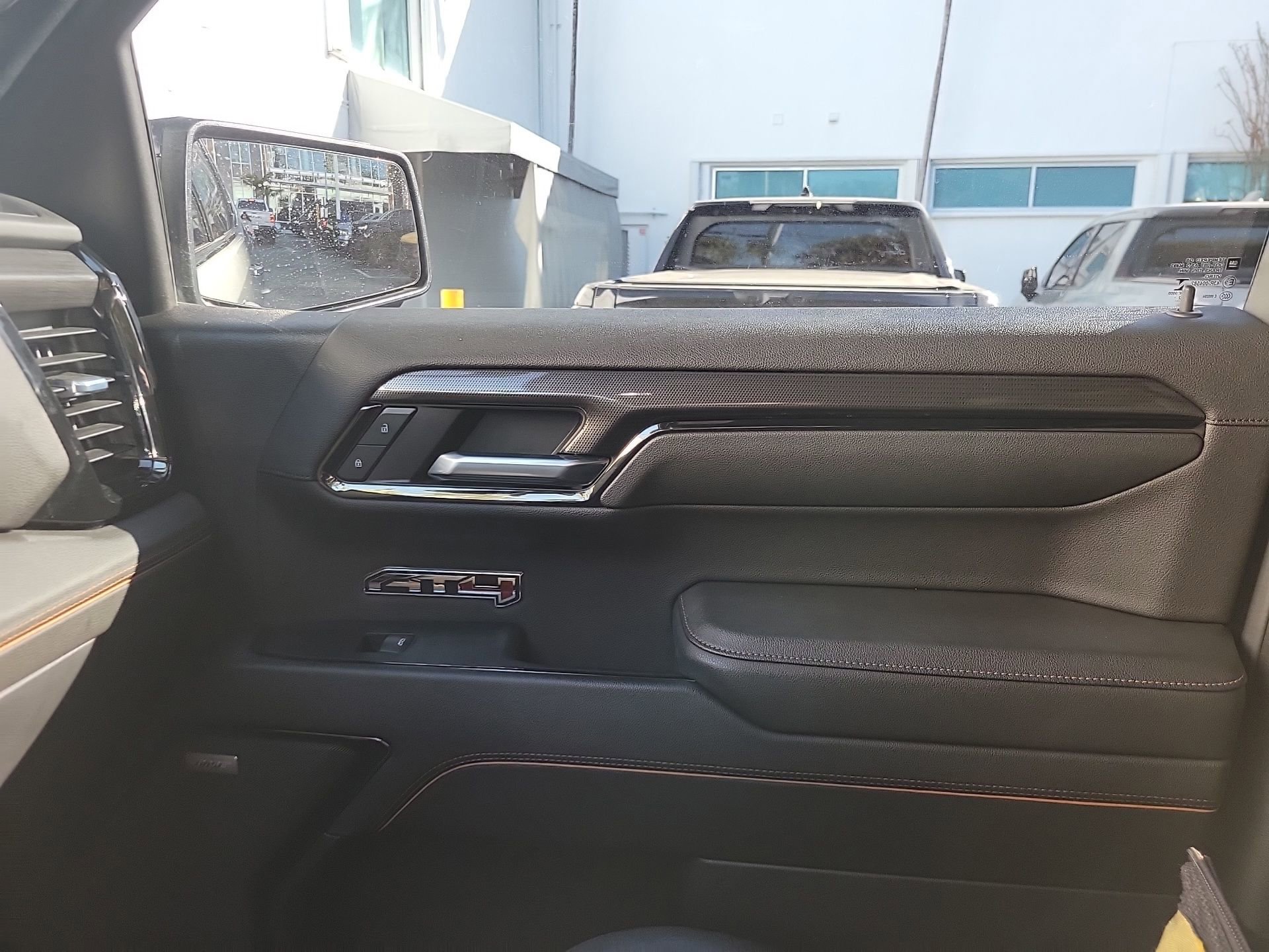 Used 2023 GMC Sierra 1500 AT4 w/ AT4 Premium Package image 29