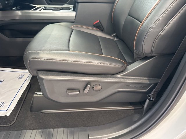 New 2026 Ford F250 4x4 Crew Cab Super Duty image 15