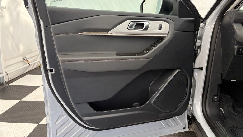 New 2026 Ford Explorer Active AWD/4WD image 16
