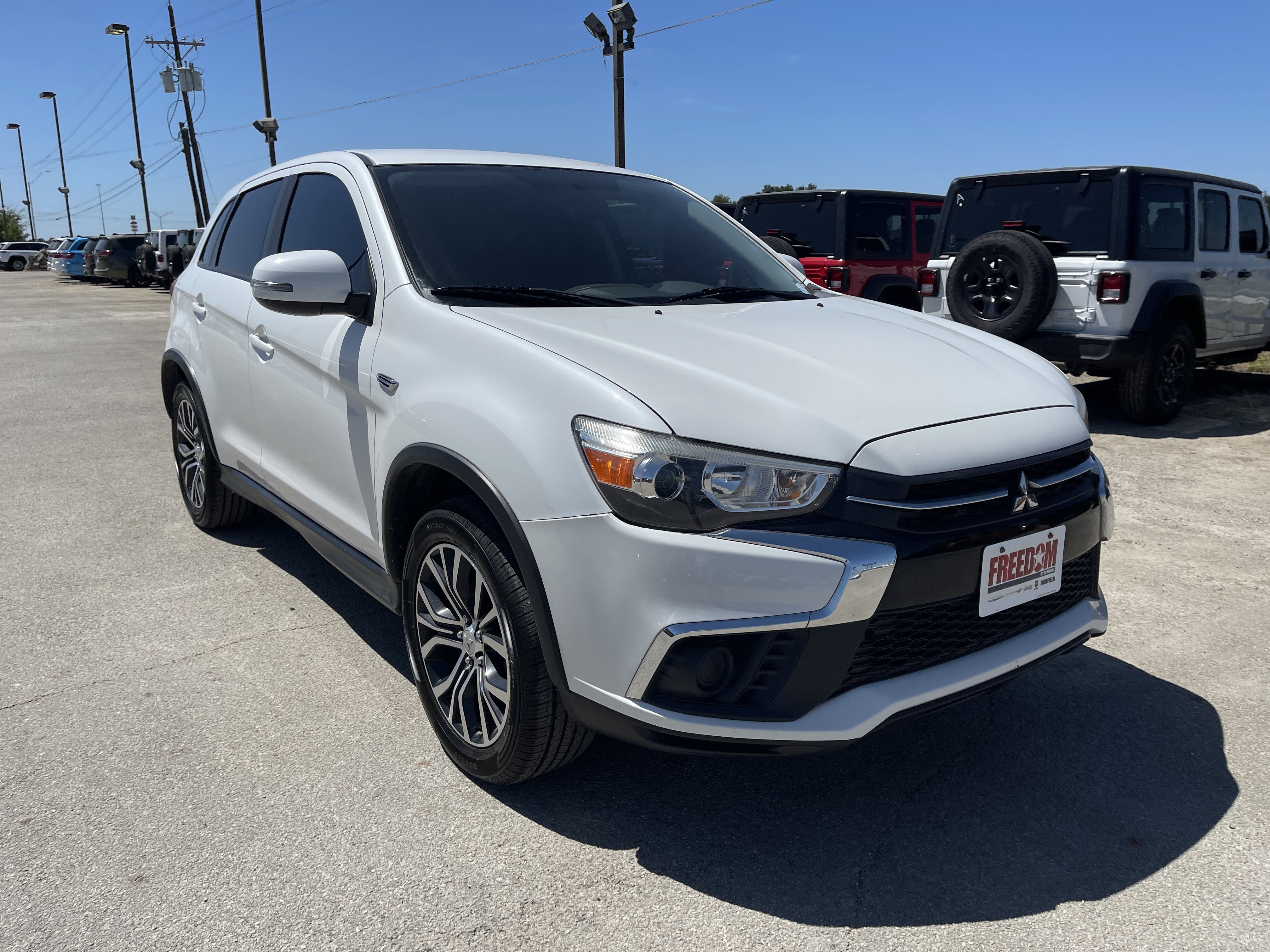 Used 2019 Mitsubishi Outlander Sport ES FWD image 2