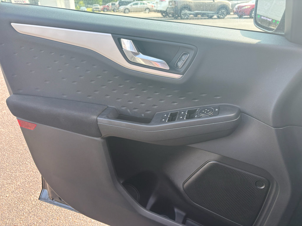 Used 2020 Ford Escape SE FWD image 23
