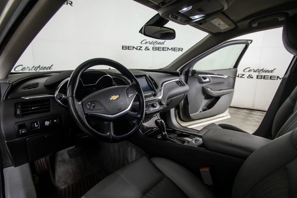 Used 2014 Chevrolet Impala LT w/ Convenience Package image 12