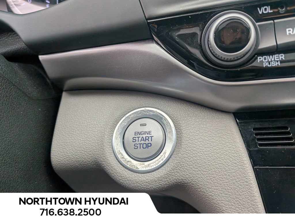 Used 2020 Hyundai Elantra Limited w/ Ultimate Package 03 image 21