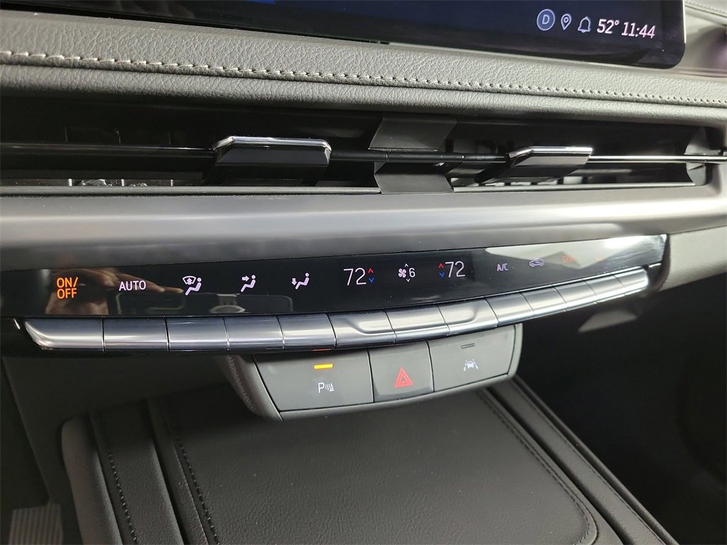 Certified 2024 Cadillac XT4 Premium Luxury image 28