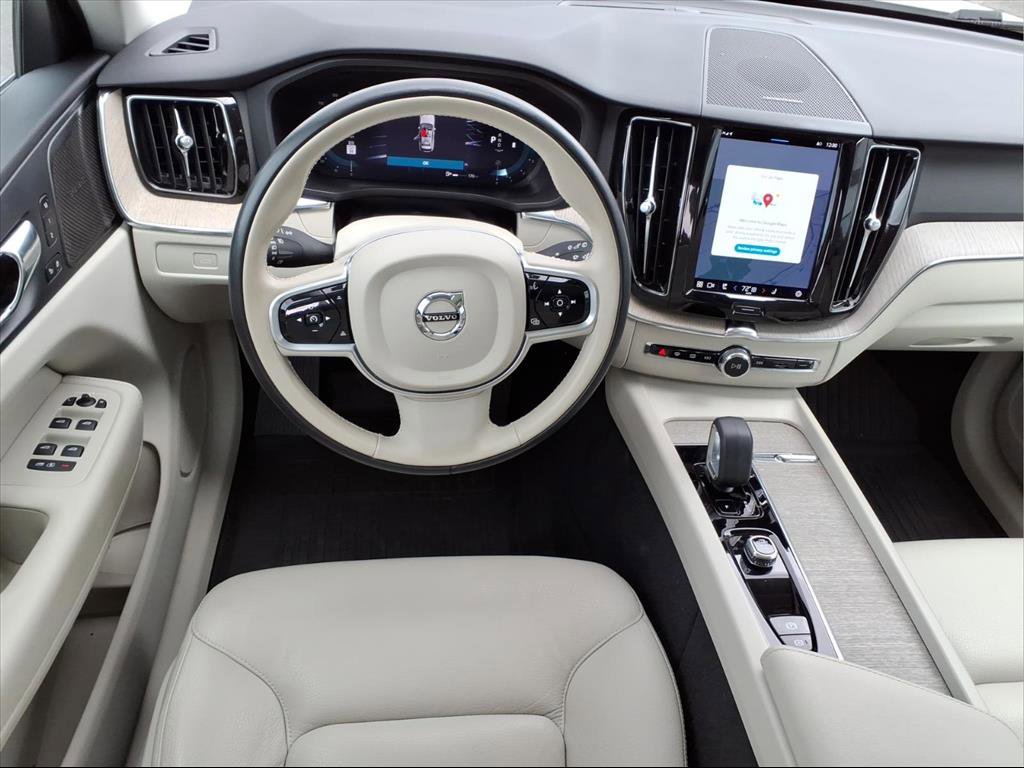 Used 2023 Volvo XC60 B5 Plus w/ Protection Package Premier image 9