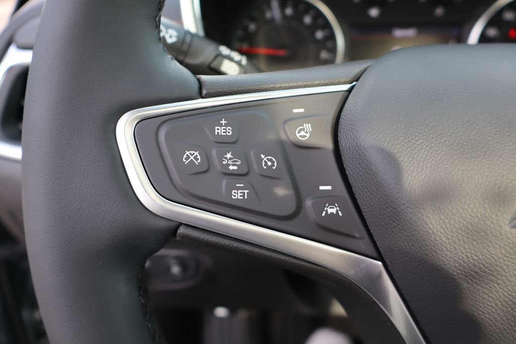 Used 2023 Chevrolet Equinox Premier image 17