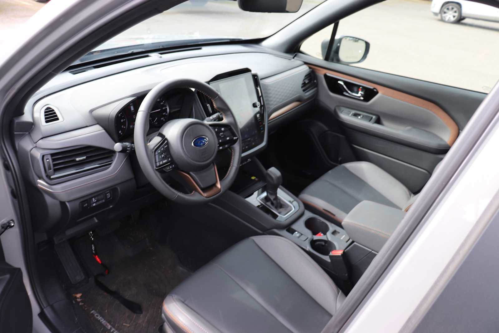 Used 2025 Subaru Forester Sport image 11