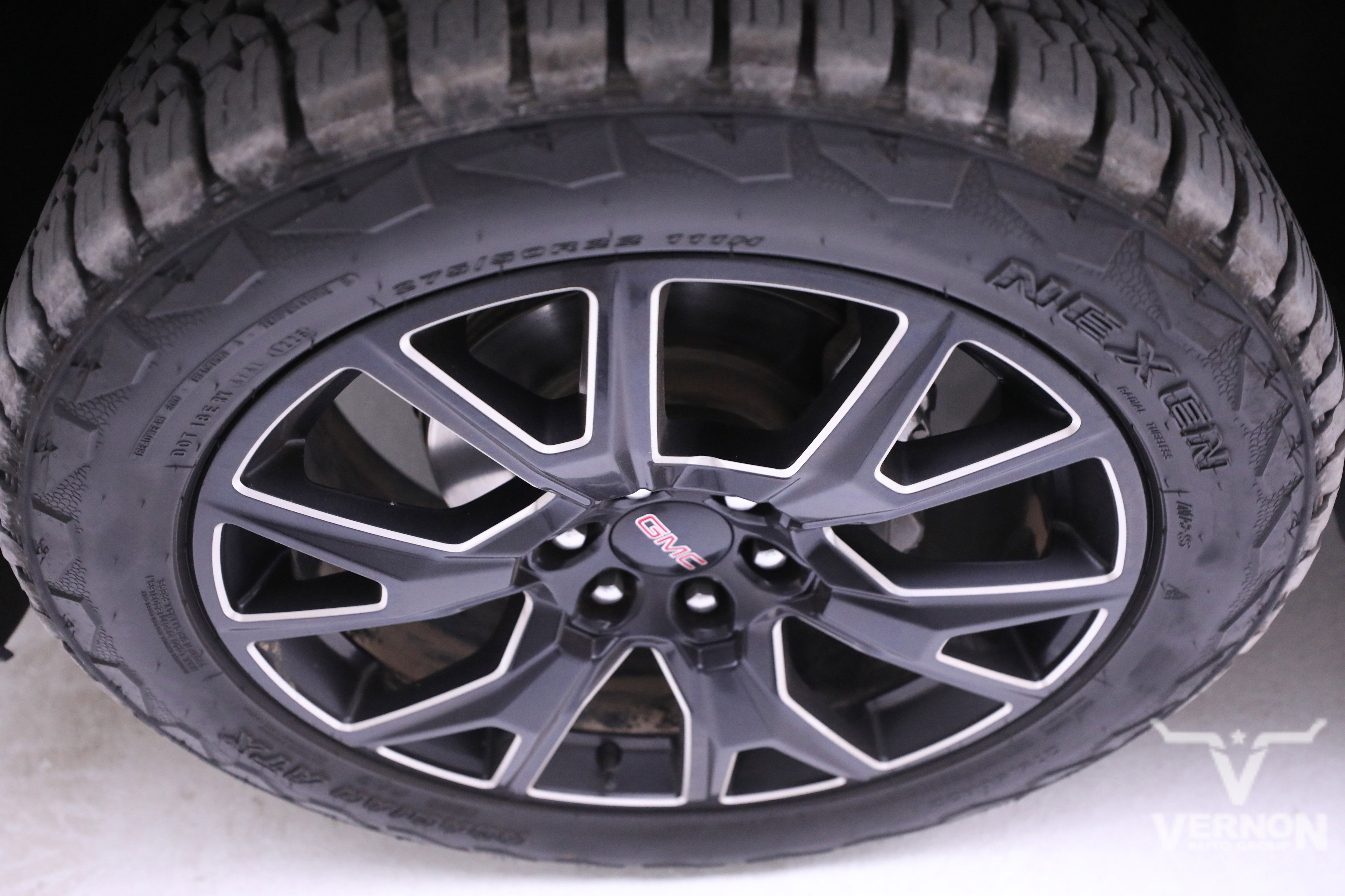 Used 2024 GMC Yukon Denali w/ Advanced Technology Package image 37