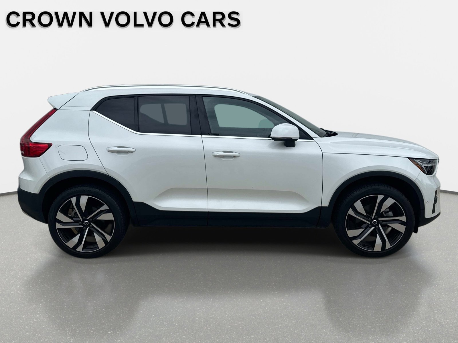Used 2025 Volvo XC40 B5 Ultra w/ Protection Package Premier AWD/4WD image 5