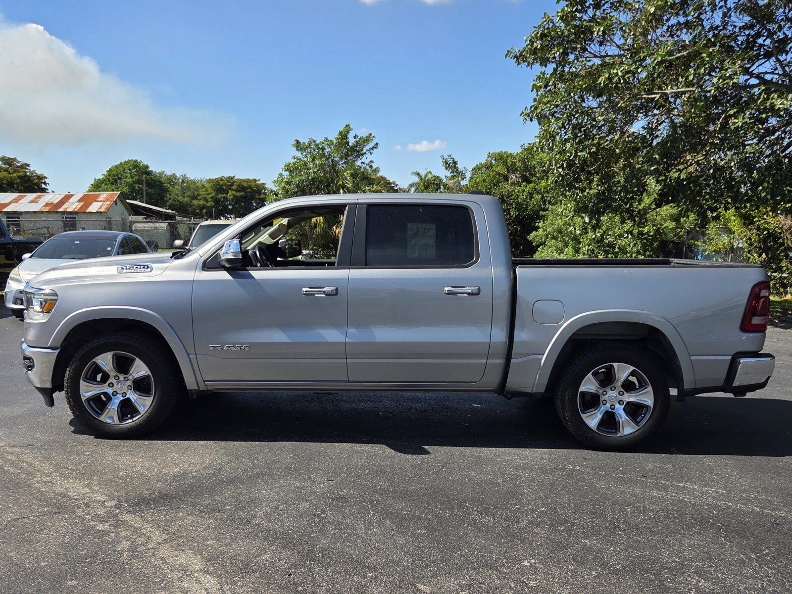 Used 2020 RAM 1500 Laramie RWD image 2
