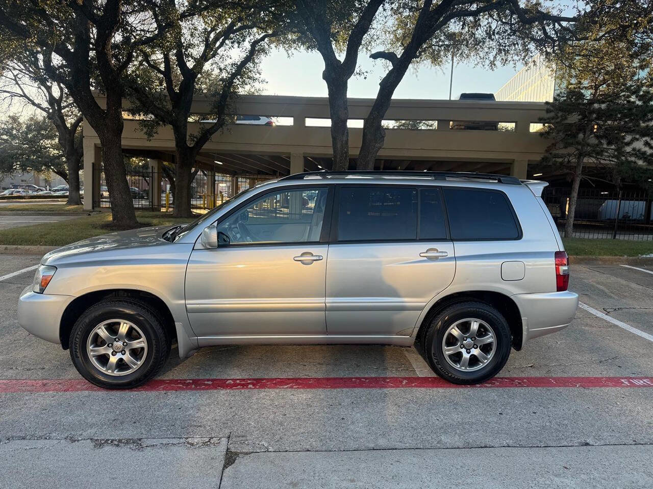 Used 2006 Toyota Highlander Sport image 3