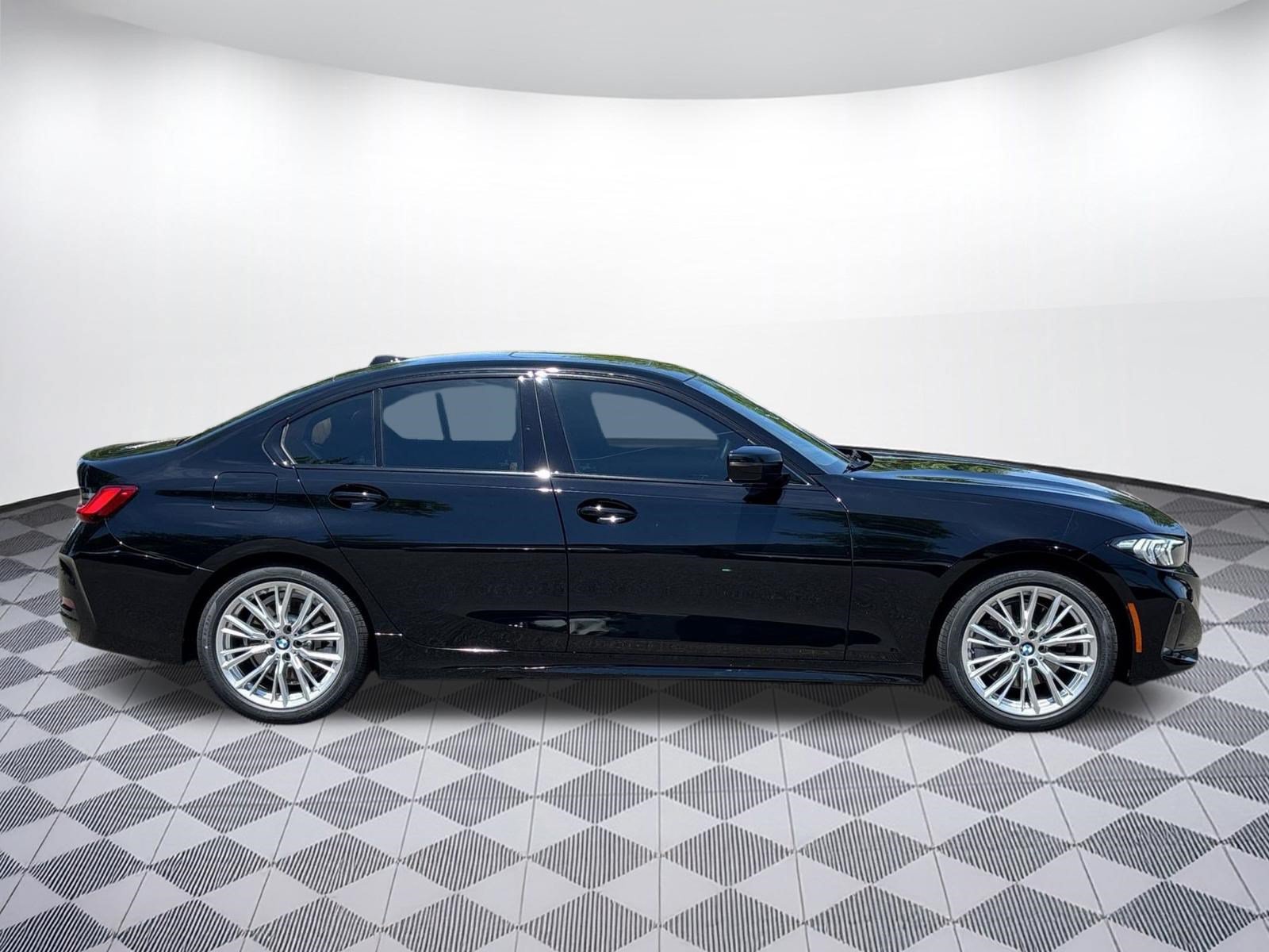 Certified 2023 BMW 330i Sedan w/ Premium Package RWD image 7