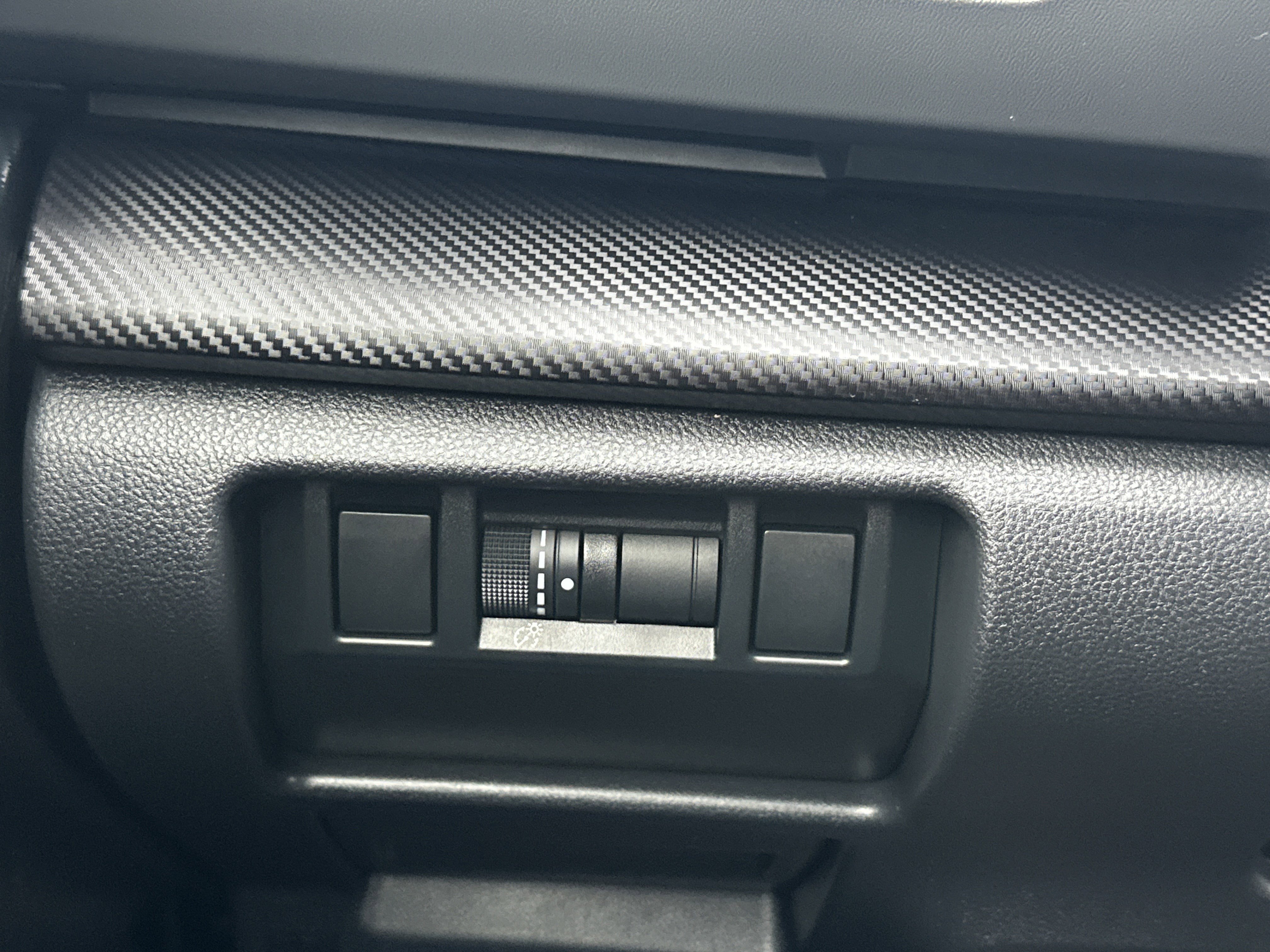 Used 2024 Subaru Crosstrek 2.0i Premium image 16