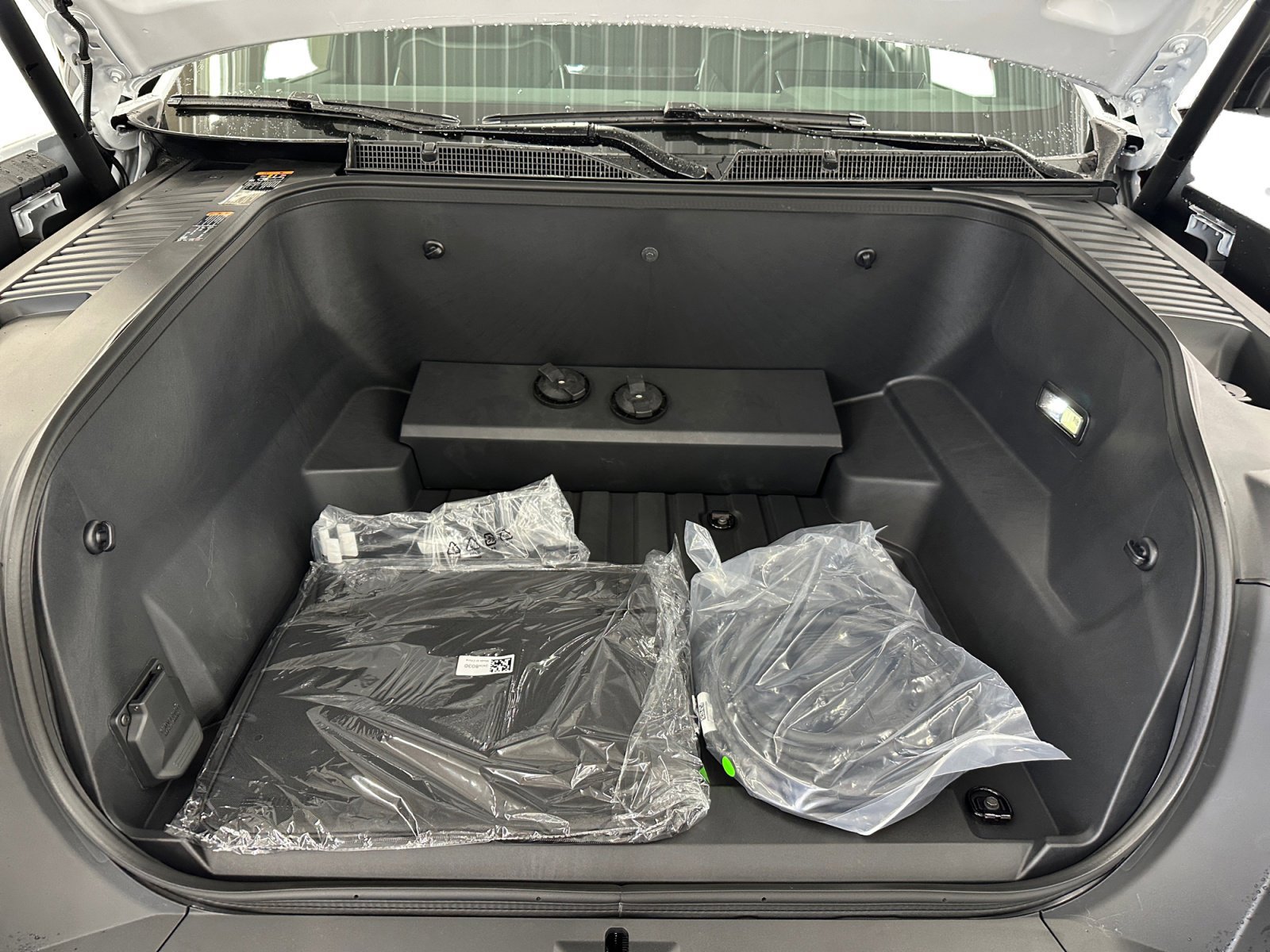 New 2026 GMC Sierra EV Elevation AWD/4WD image 28