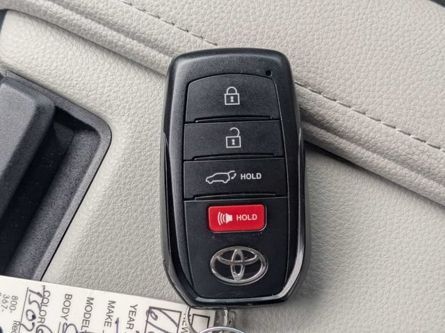 Used 2026 Toyota Grand Highlander AWD Hybrid image 30