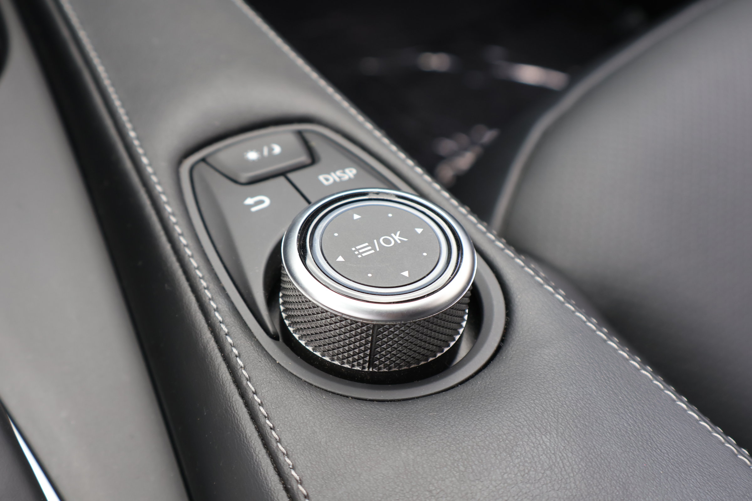 Certified 2024 INFINITI QX50 Luxe FWD image 30
