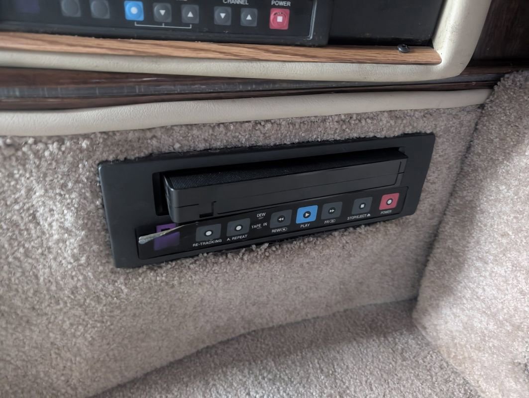 Used 1999 Lincoln Town Car Executive image 36