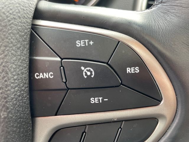 Used 2018 Jeep Grand Cherokee Limited image 30