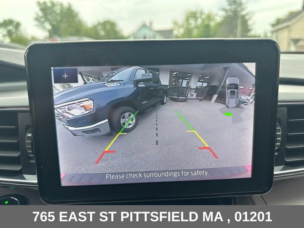 Used 2021 Ford Explorer XLT w/ Equipment Group 202A AWD/4WD image 26