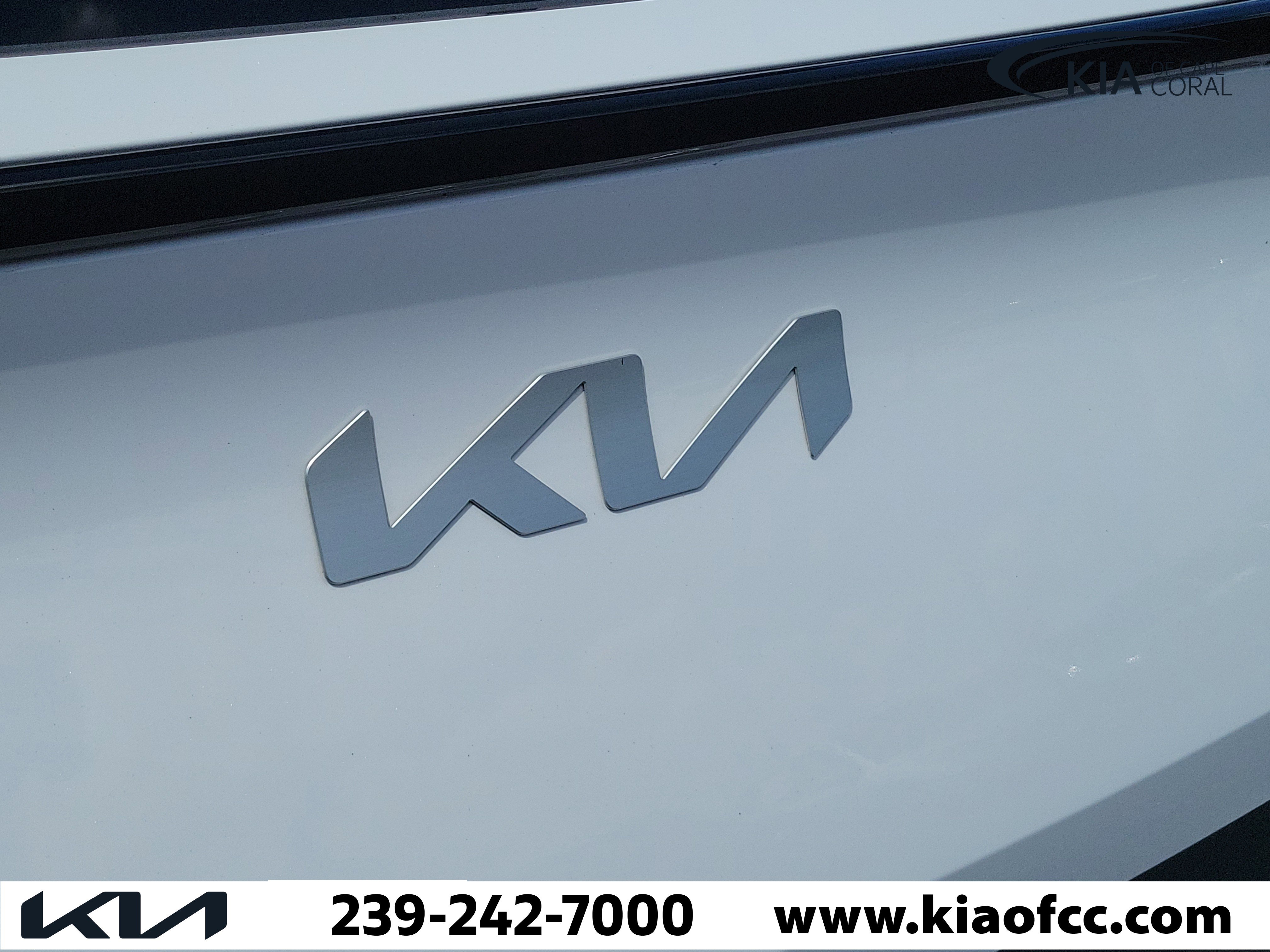 Certified 2024 Kia Sportage EX image 10