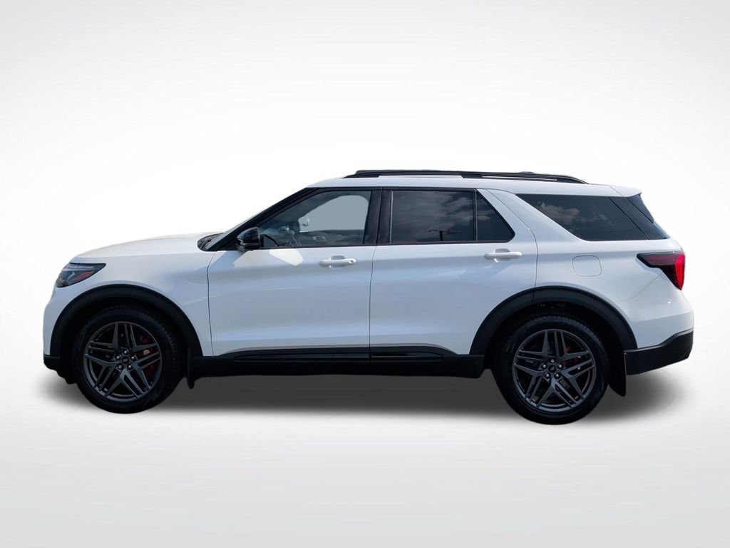 Used 2025 Ford Explorer ST AWD/4WD image 13