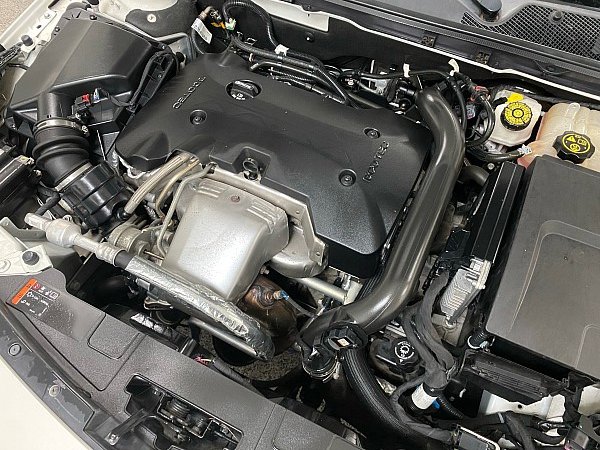 Used 2015 Buick Regal image 16