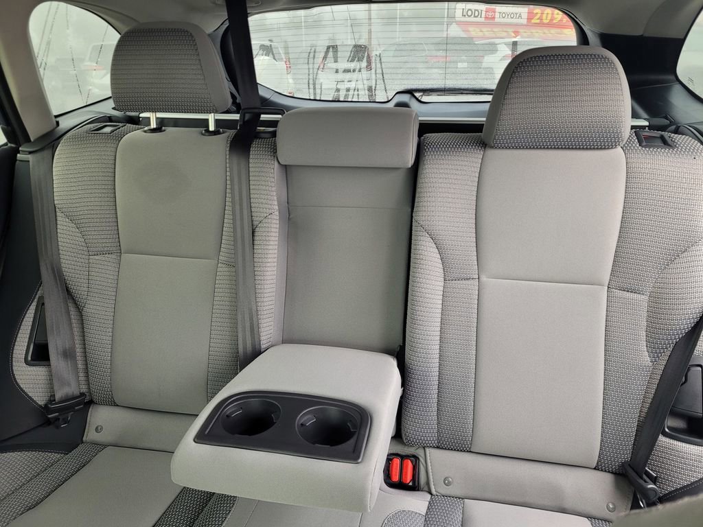 Used 2022 Subaru Outback Premium image 12