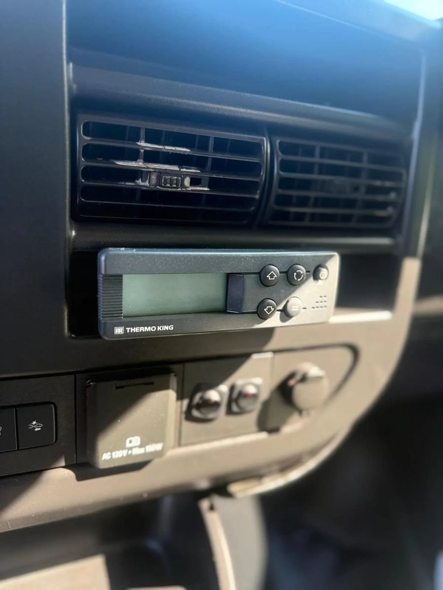 Used 2019 GMC Savana 3500 w/ Power Convenience Package RWD image 16