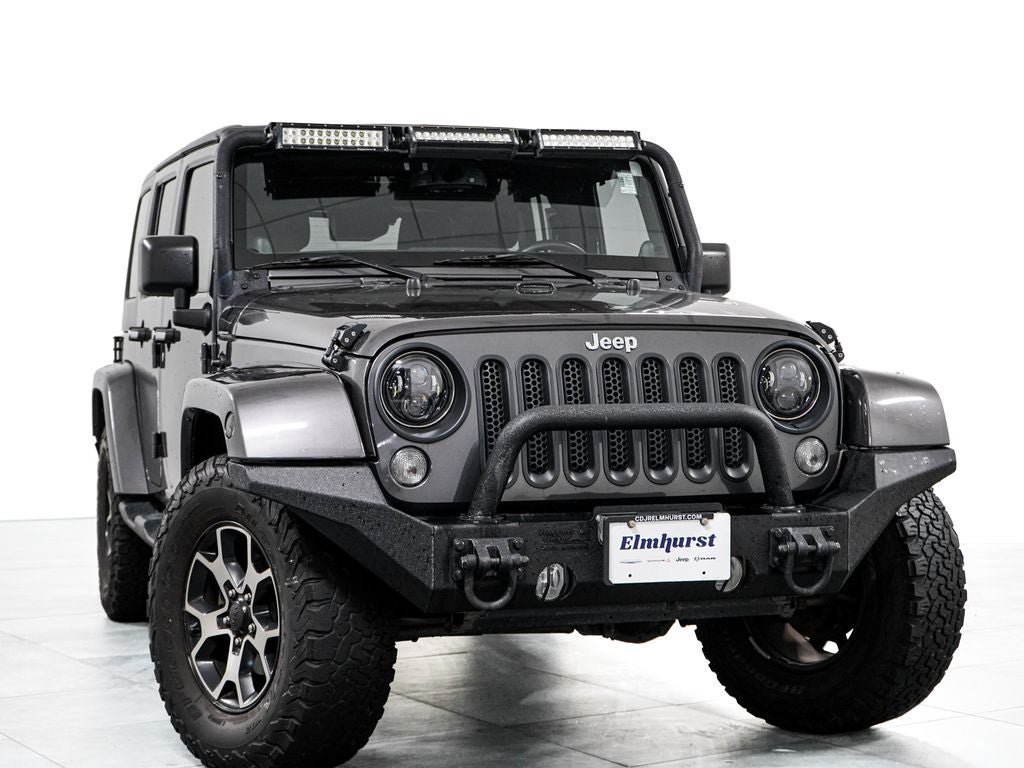 Used 2014 Jeep Wrangler Unlimited Sahara w/ Connectivity Group AWD/4WD image 3