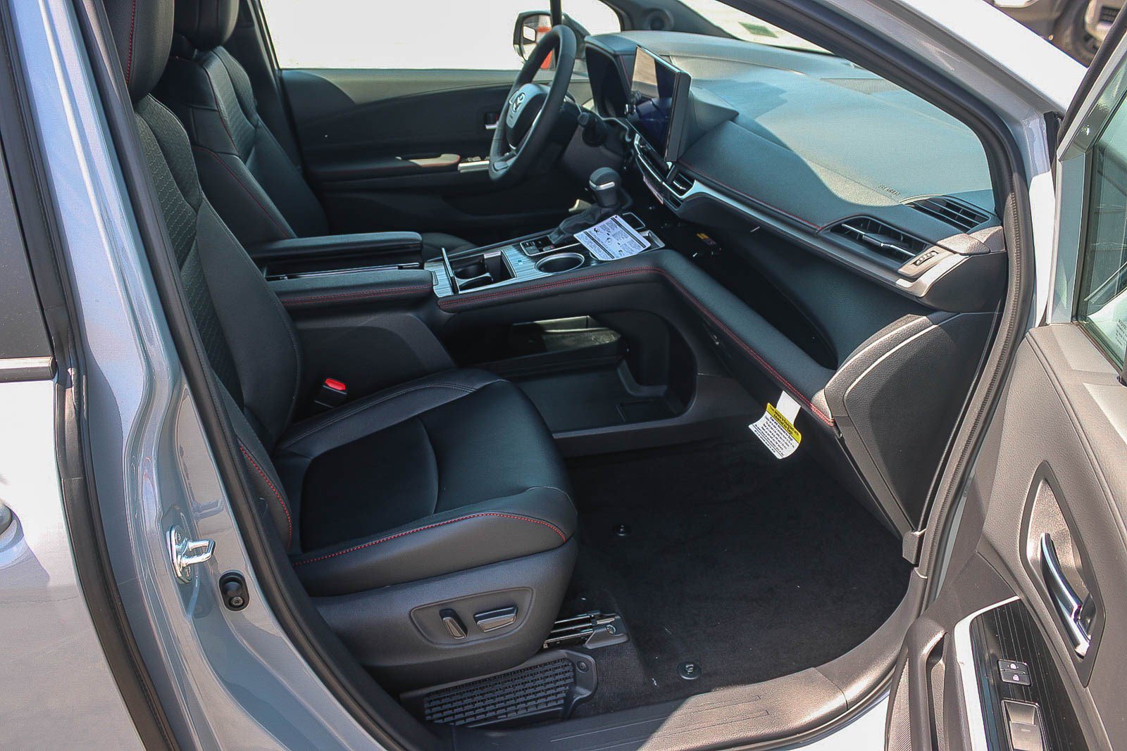 New 2026 Toyota Sienna XSE FWD image 19