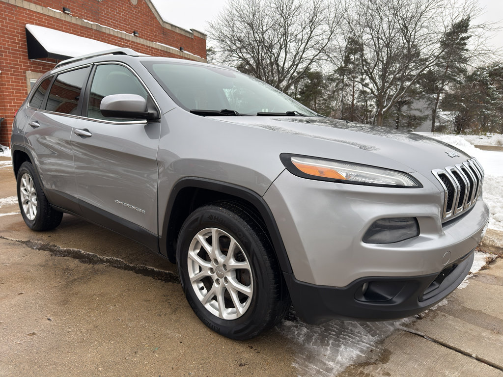 Used 2014 Jeep Cherokee Latitude image 3