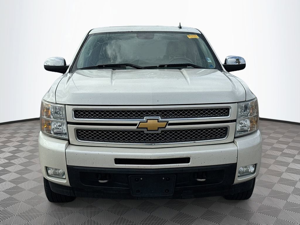 Used 2013 Chevrolet Silverado 1500 LTZ w/ LTZ White Diamond Edition image 2