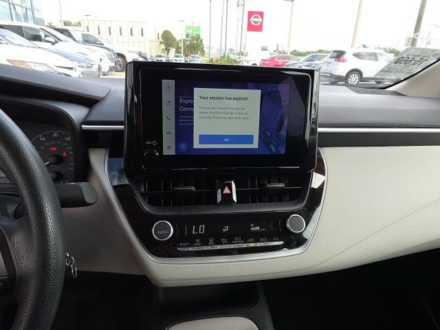 Used 2025 Toyota Corolla LE image 17