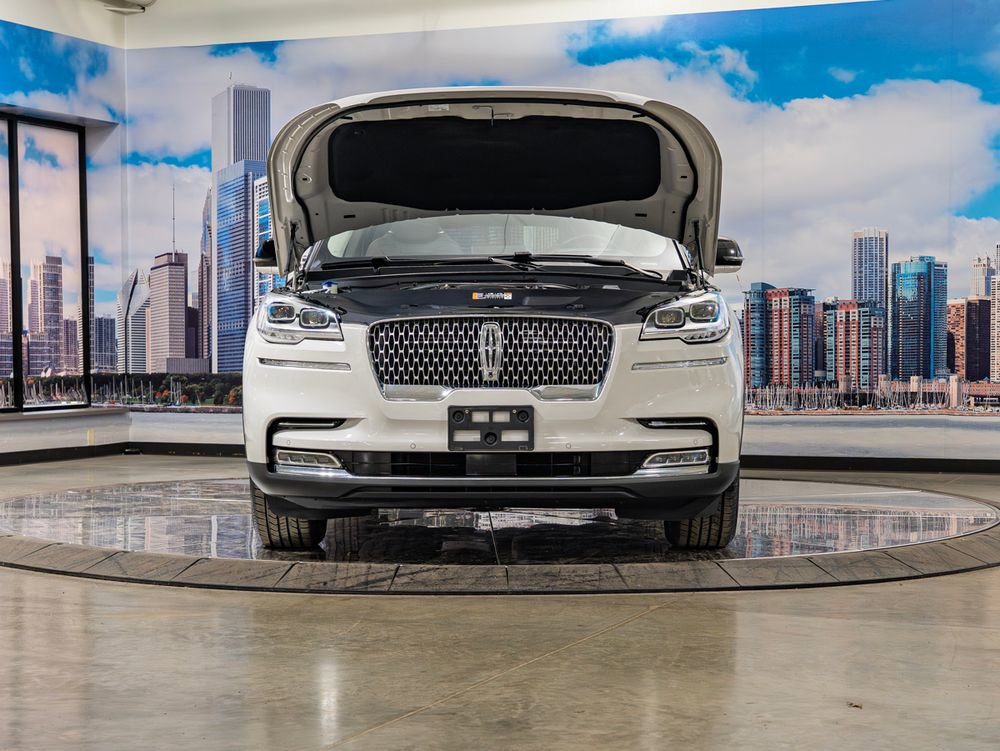 Used 2023 Lincoln Aviator Reserve w/ Equipment Group 201A image 4