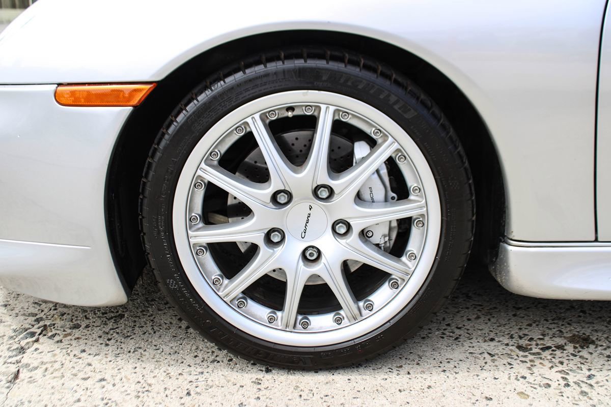 Used 2000 Porsche 911 Carrera 4 AWD/4WD image 45