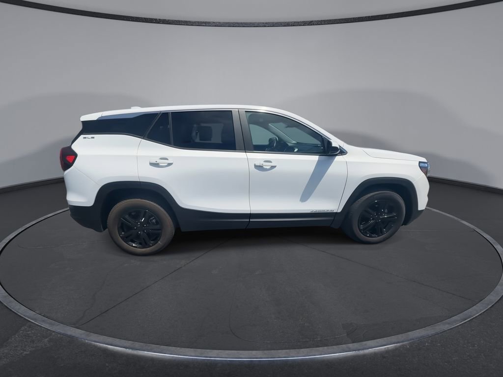 Used 2024 GMC Terrain SLE FWD image 9