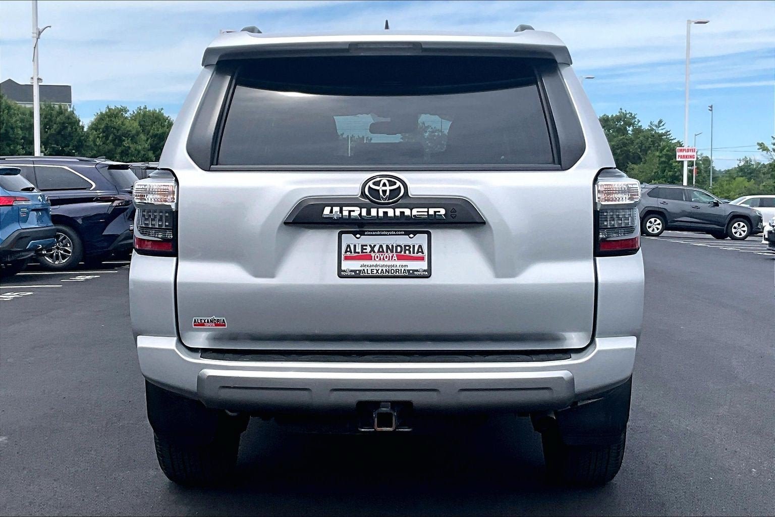 Used 2023 Toyota 4Runner TRD Off-Road Premium AWD/4WD image 4