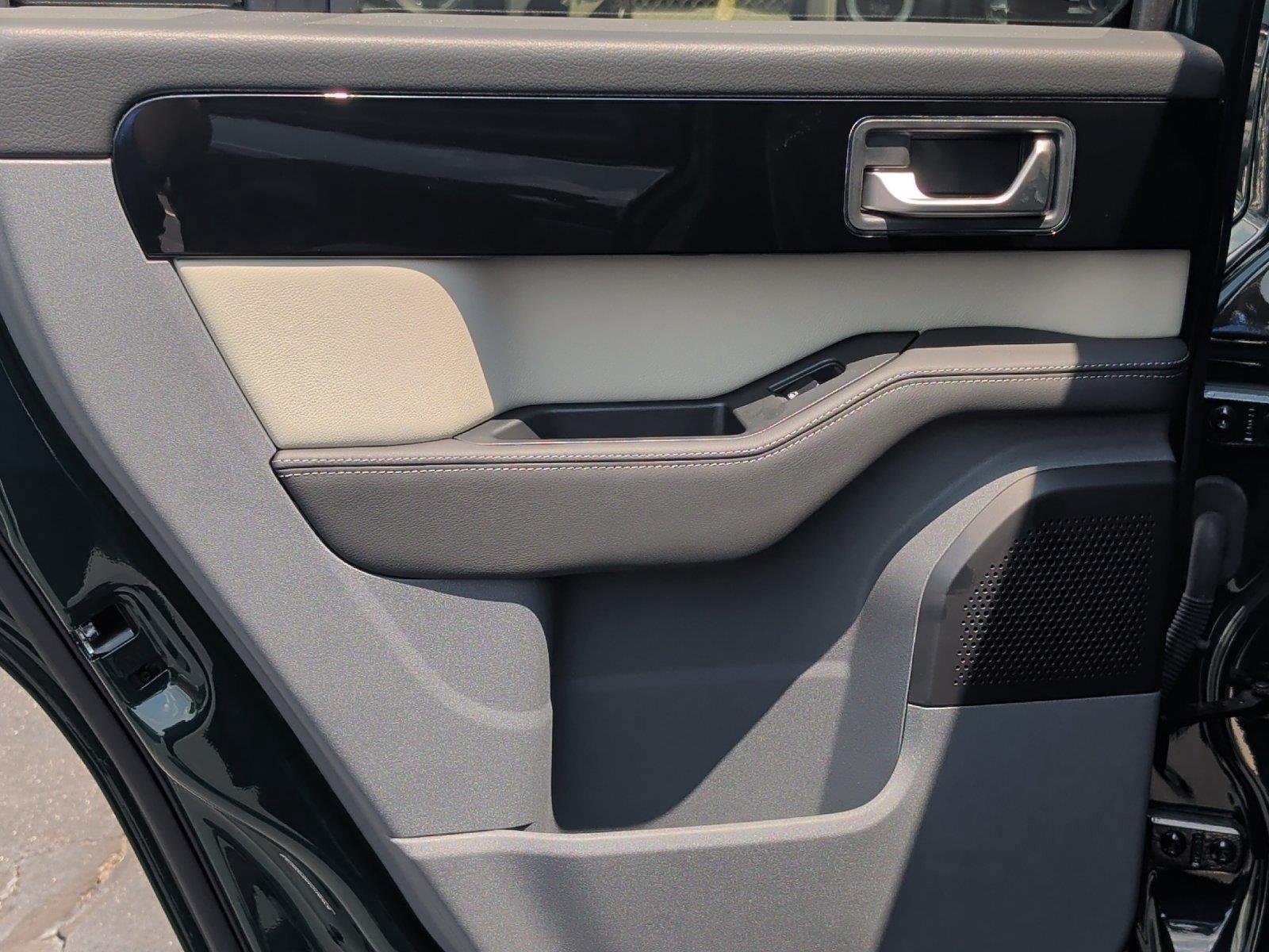 New 2025 INEOS Grenadier Station Wagon AWD/4WD image 33