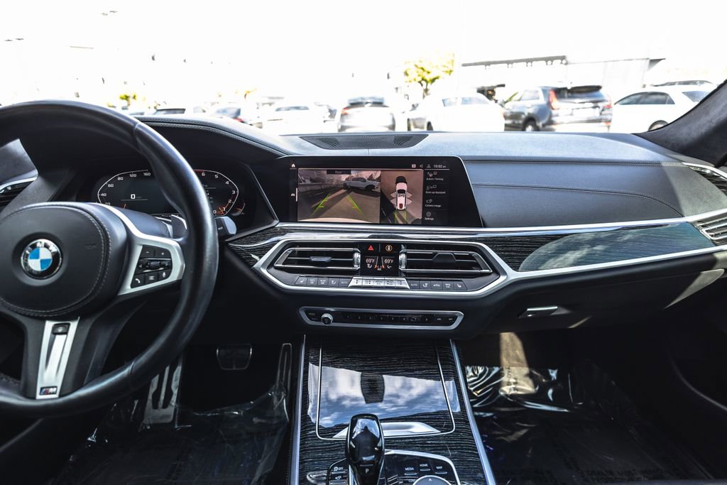 Used 2022 BMW X7 M50i w/ Cold Weather Package AWD/4WD image 30