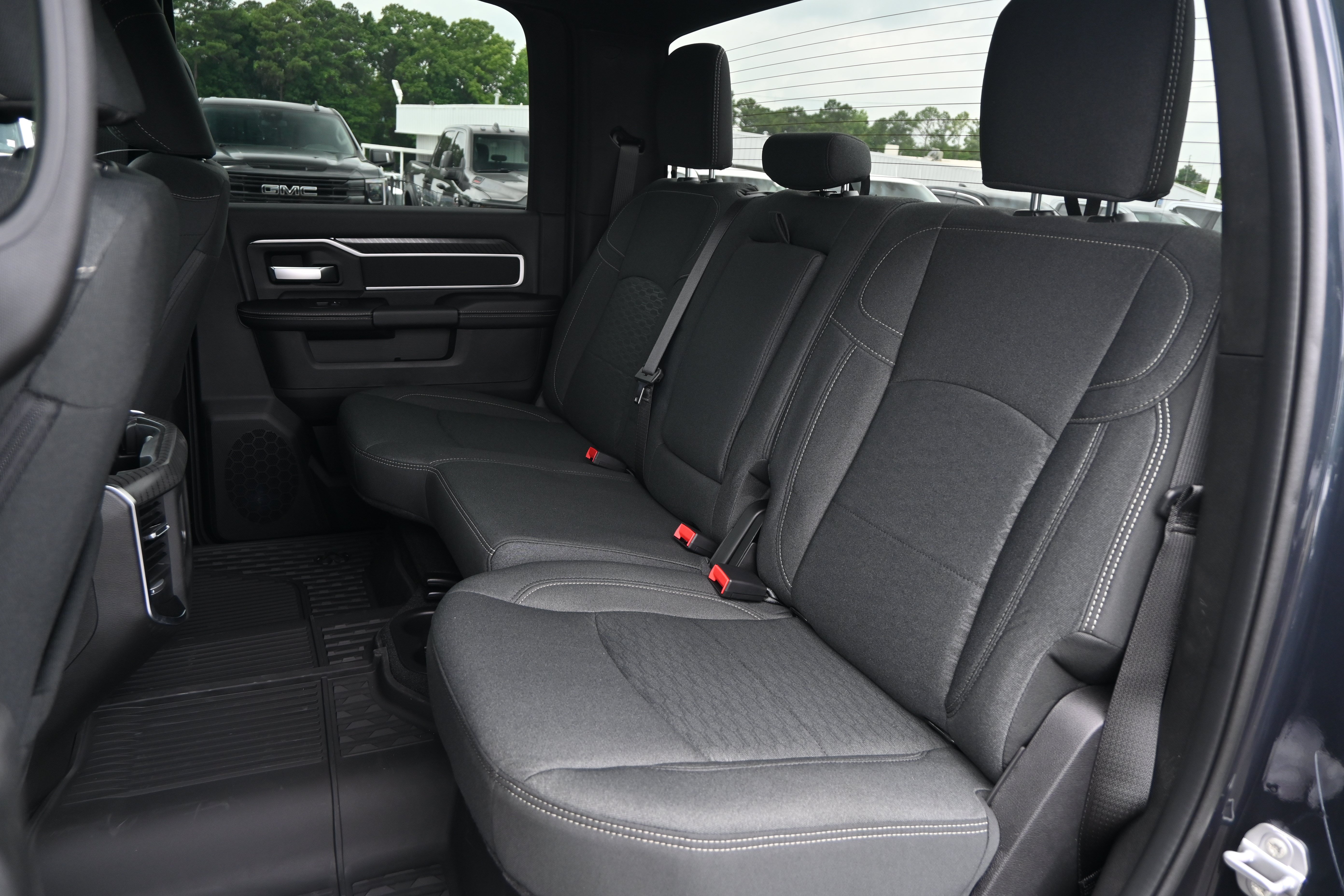 New 2026 RAM 2500 Big Horn AWD/4WD image 32
