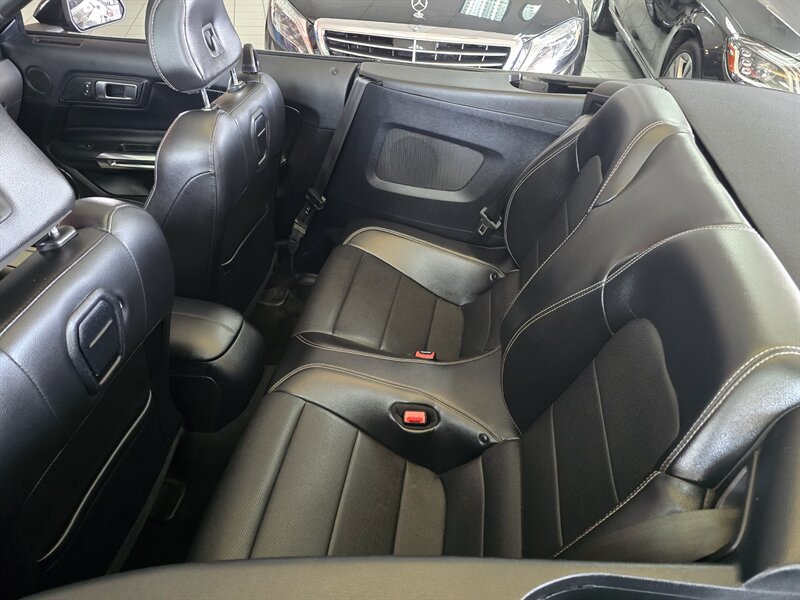 Used 2019 Ford Mustang Premium RWD image 34