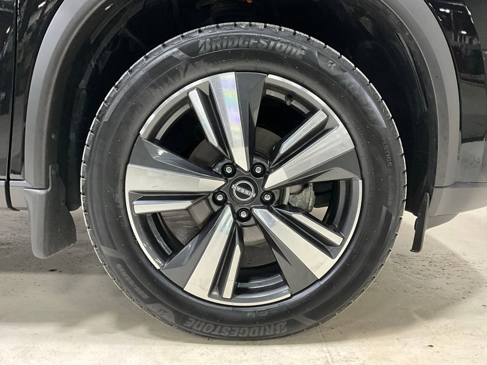 Used 2023 Nissan Rogue SL AWD/4WD image 12