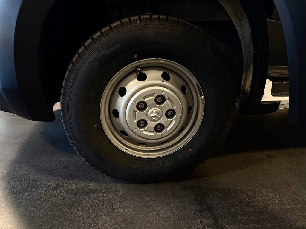 Used 2023 RAM ProMaster 2500 FWD image 12