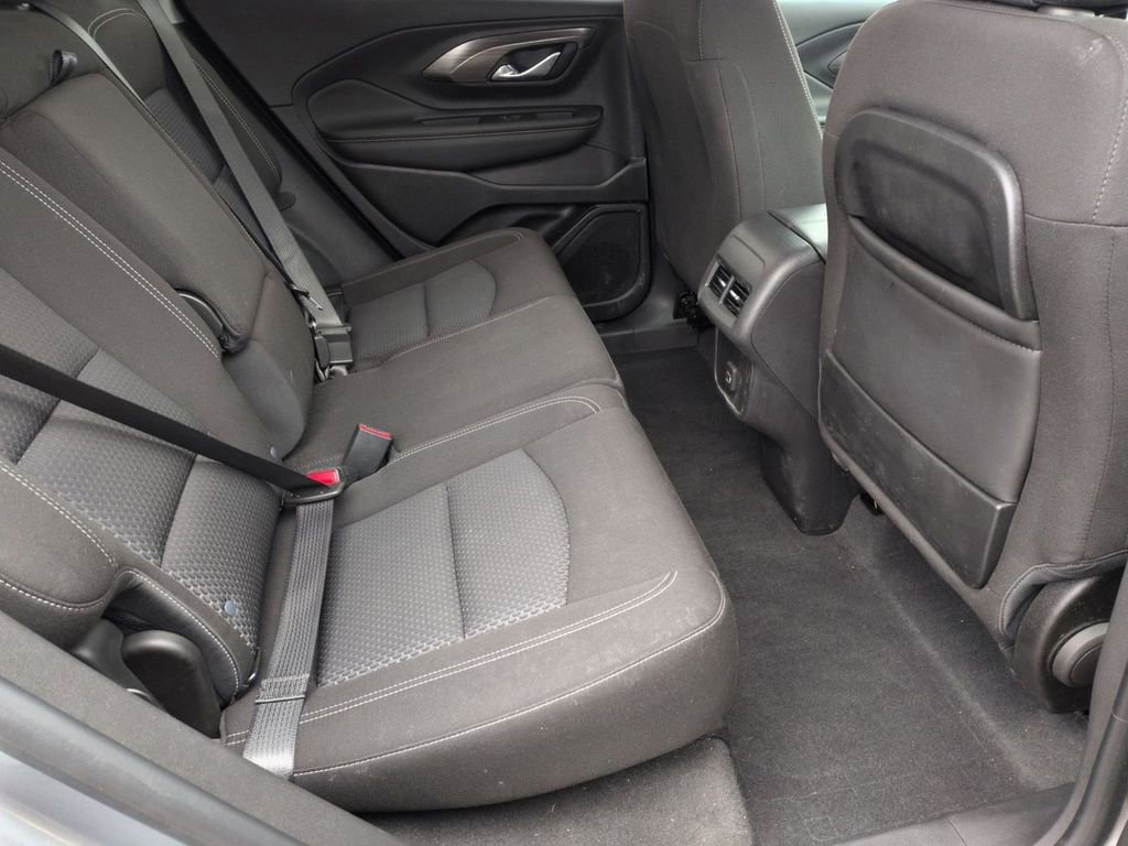 Used 2024 GMC Terrain SLE w/ Driver Convenience Package image 29