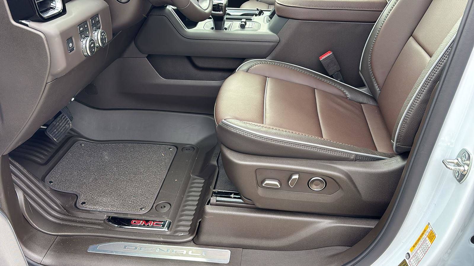 New 2026 GMC Sierra 1500 Denali AWD/4WD image 15