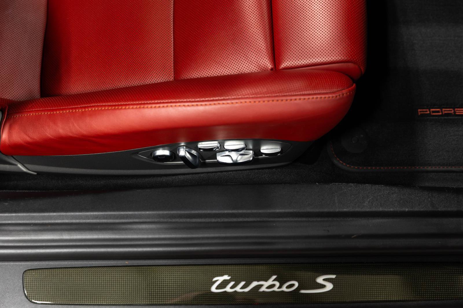 Used 2015 Porsche 911 Turbo S AWD/4WD image 72