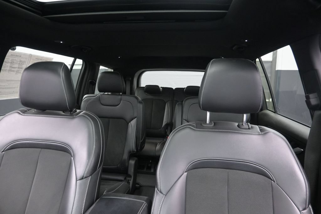 Used 2023 Jeep Grand Cherokee L Laredo AWD/4WD image 16