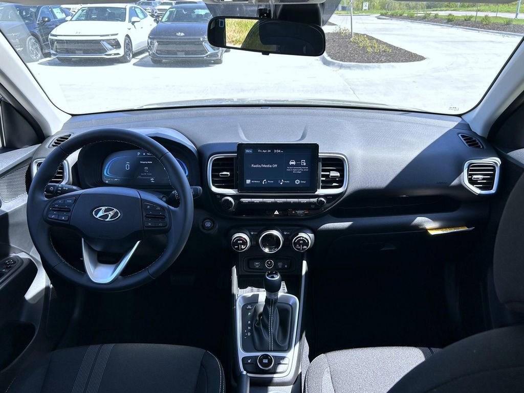 New 2026 Hyundai Venue SEL FWD image 12
